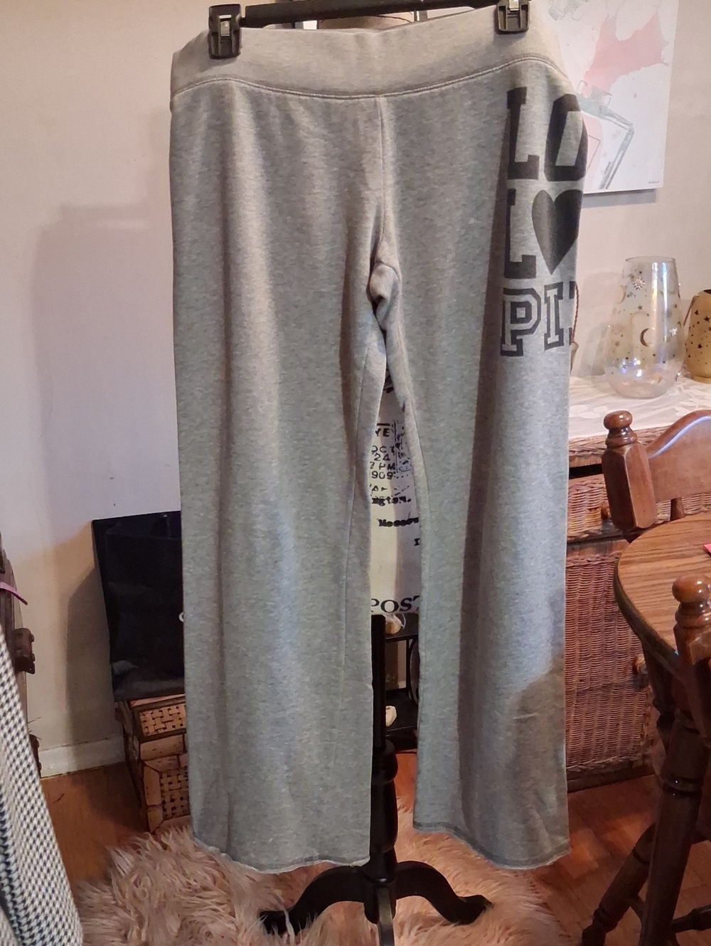 PINK Victoria's Secret Gray LOVE PINK Logo Sweatpants Size Small-P